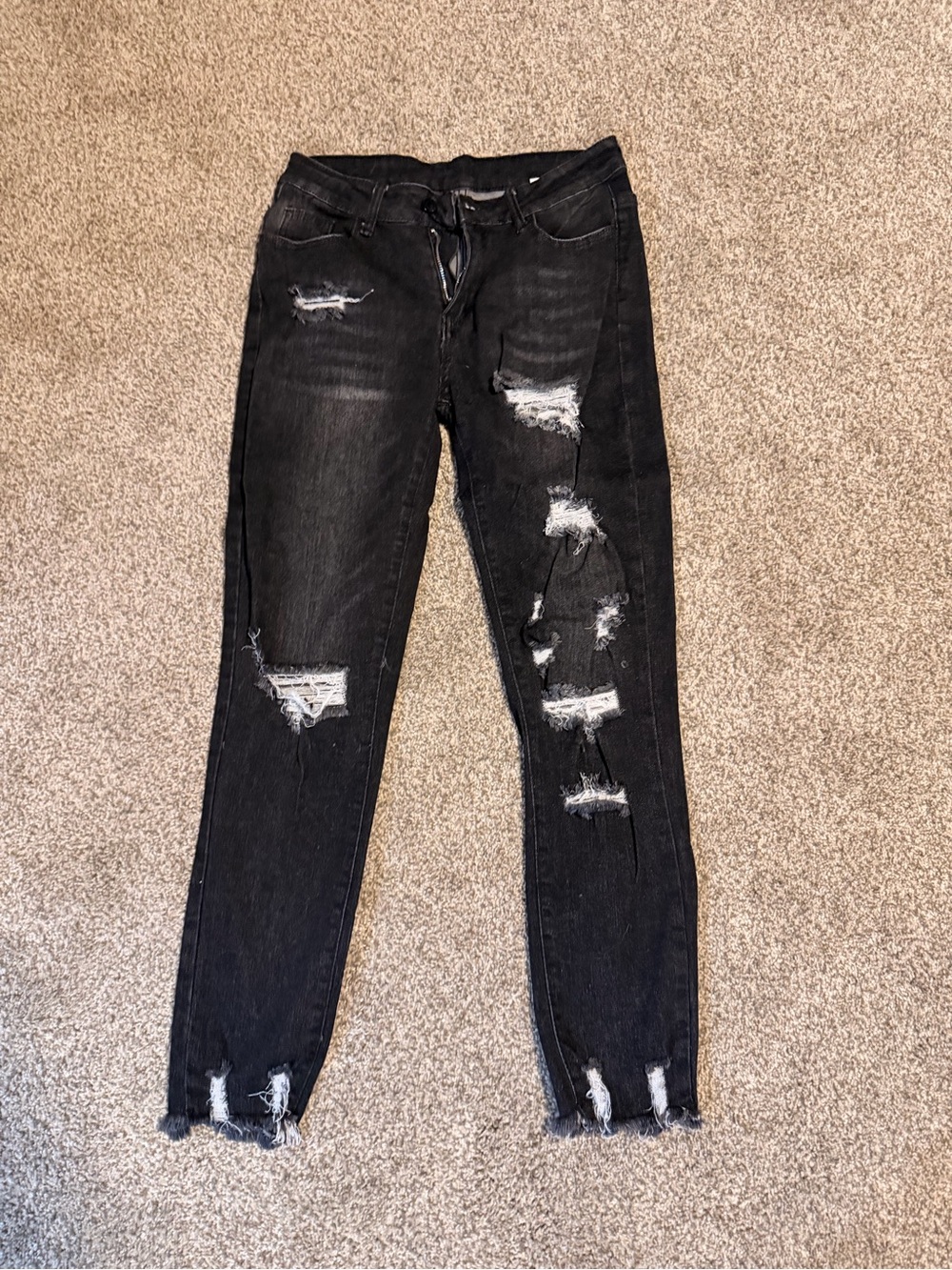 Black Distressed Women’s Skinny Jeans